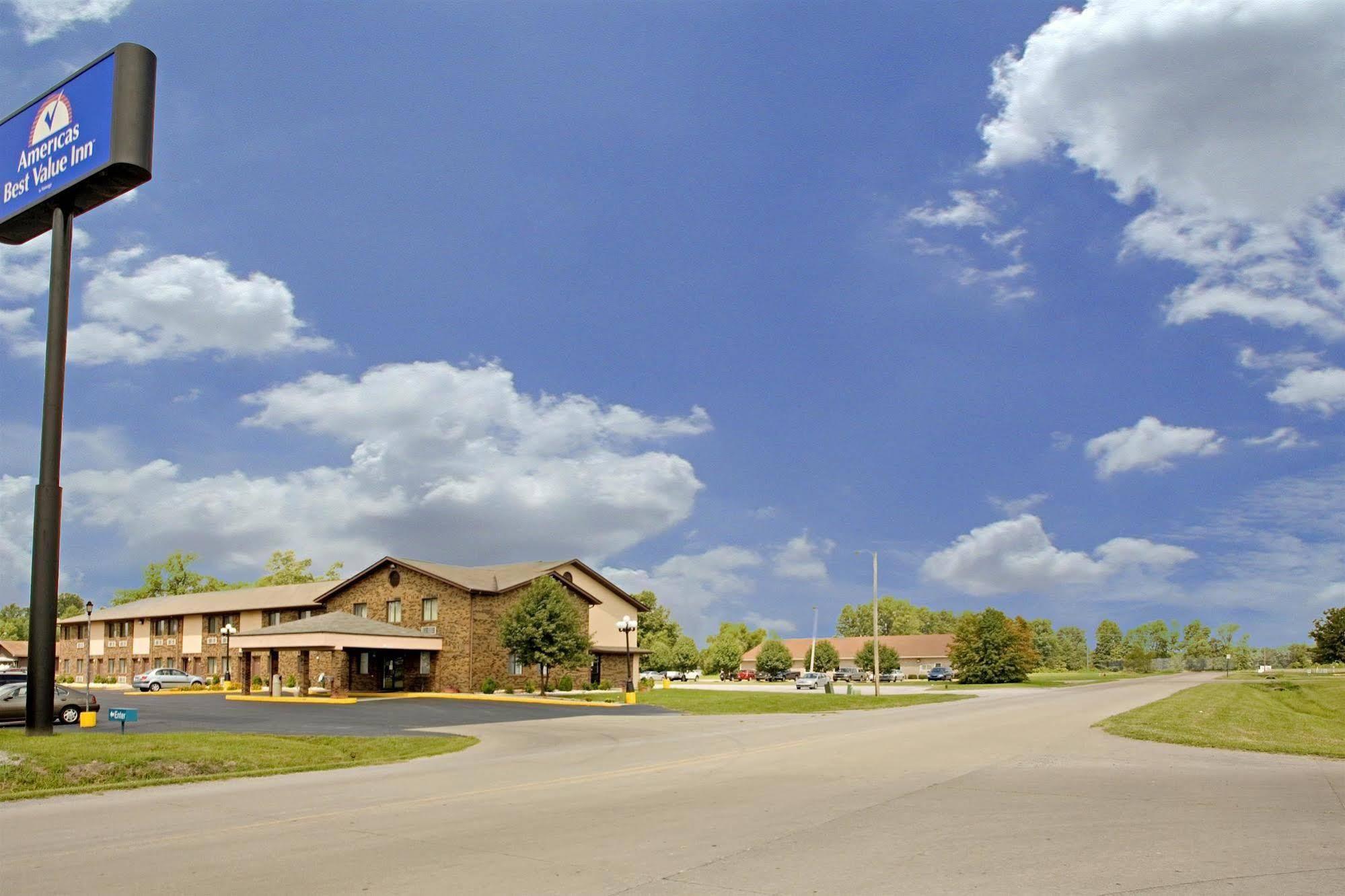 Americas Best Value Inn West Frankfort Exterior photo