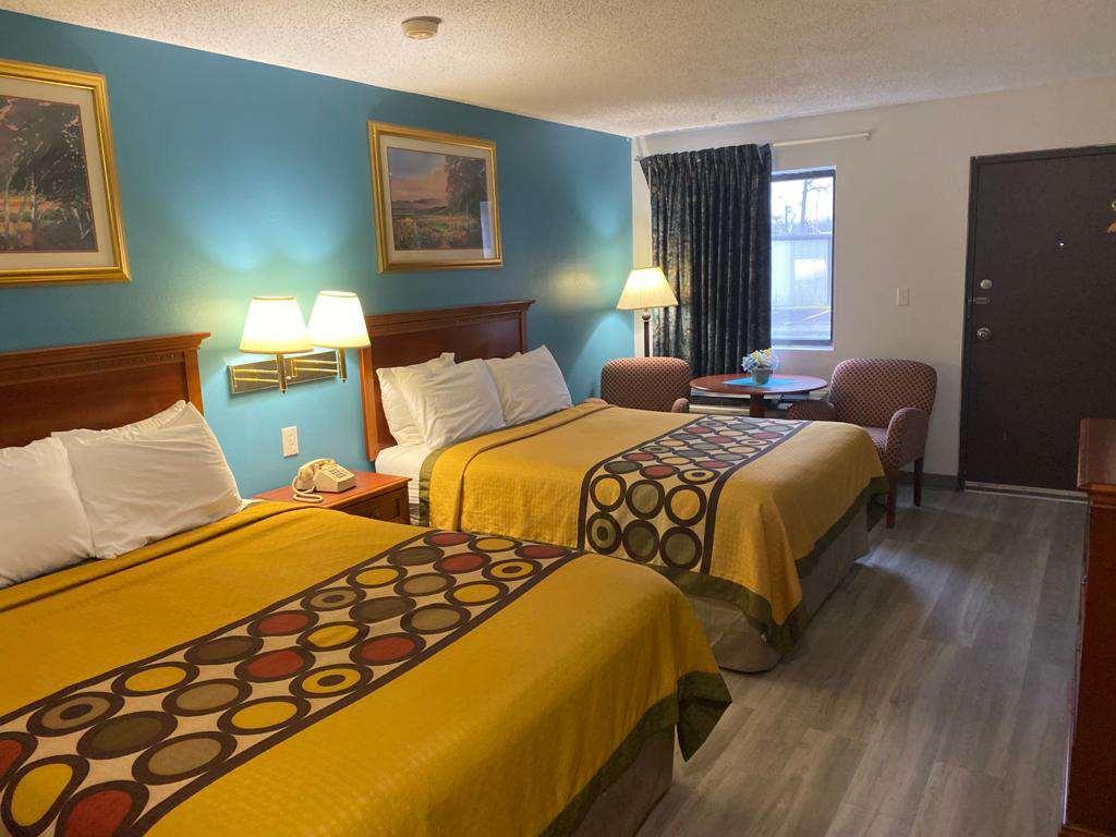 Americas Best Value Inn West Frankfort Room photo