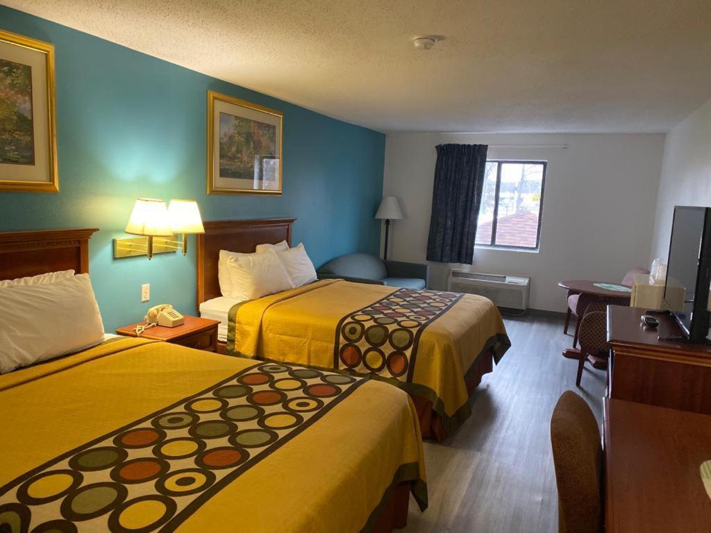 Americas Best Value Inn West Frankfort Exterior photo